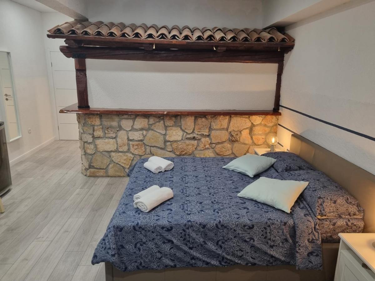 Rooms And Apartment Feral Rovinj Ngoại thất bức ảnh