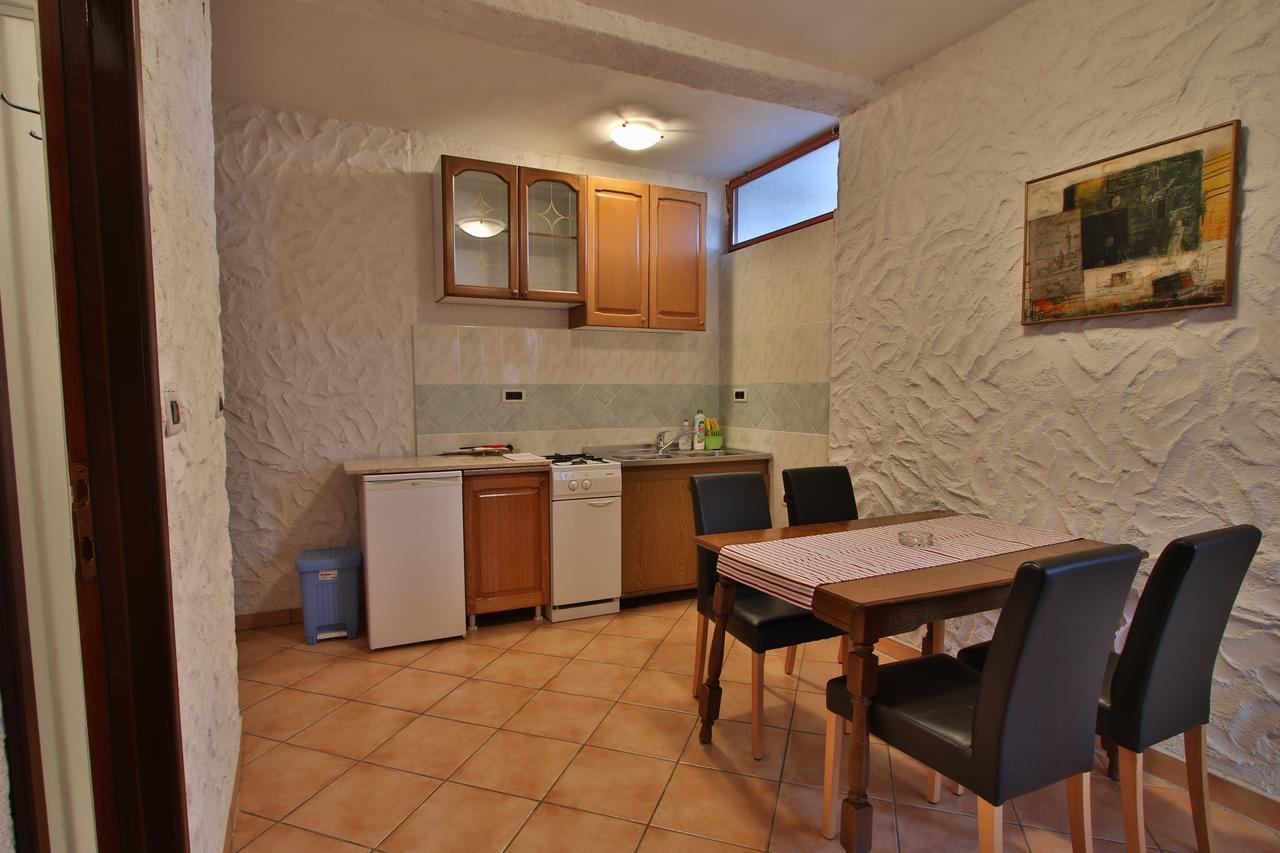 Rooms And Apartment Feral Rovinj Ngoại thất bức ảnh