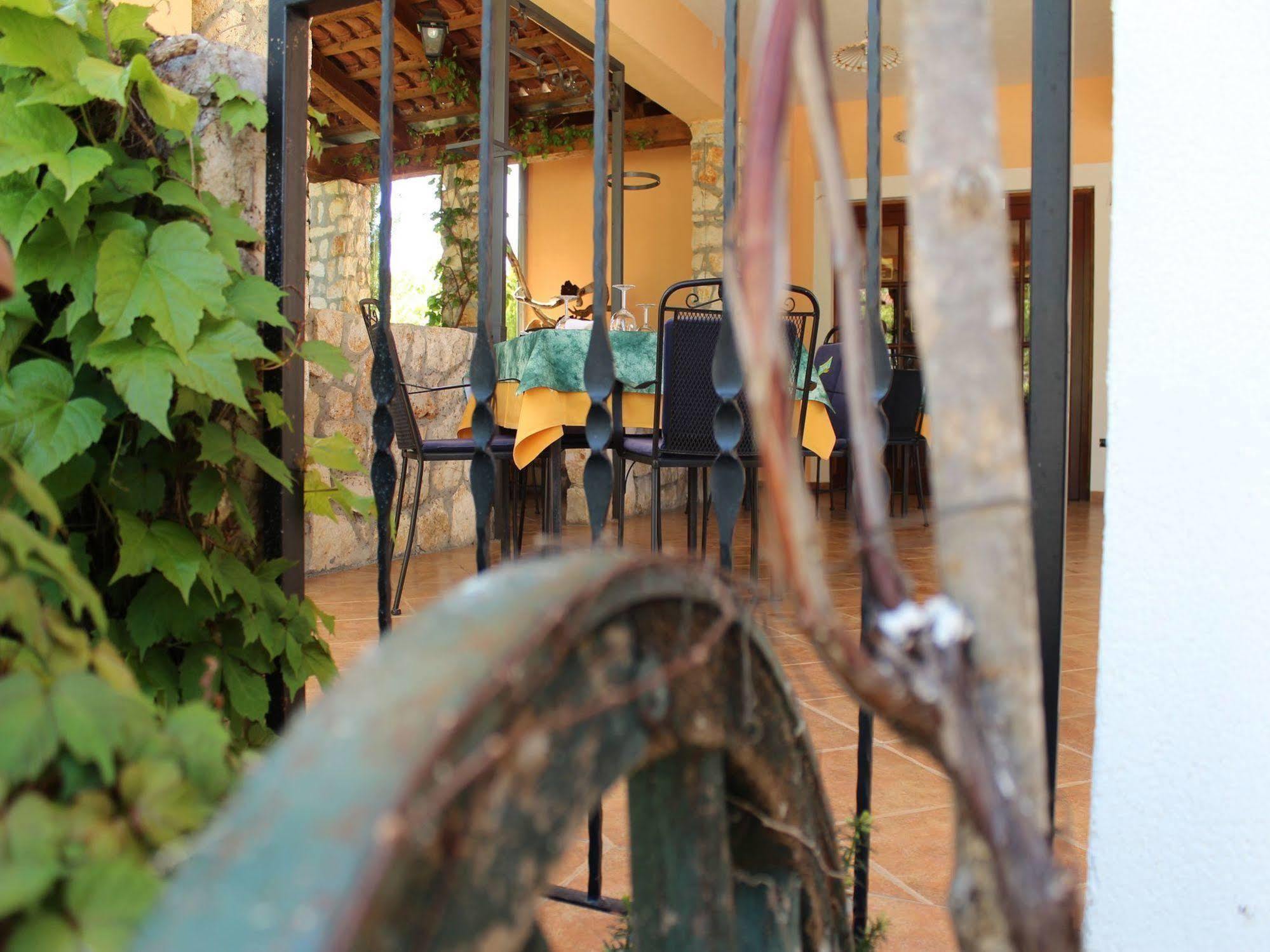 Rooms And Apartment Feral Rovinj Ngoại thất bức ảnh