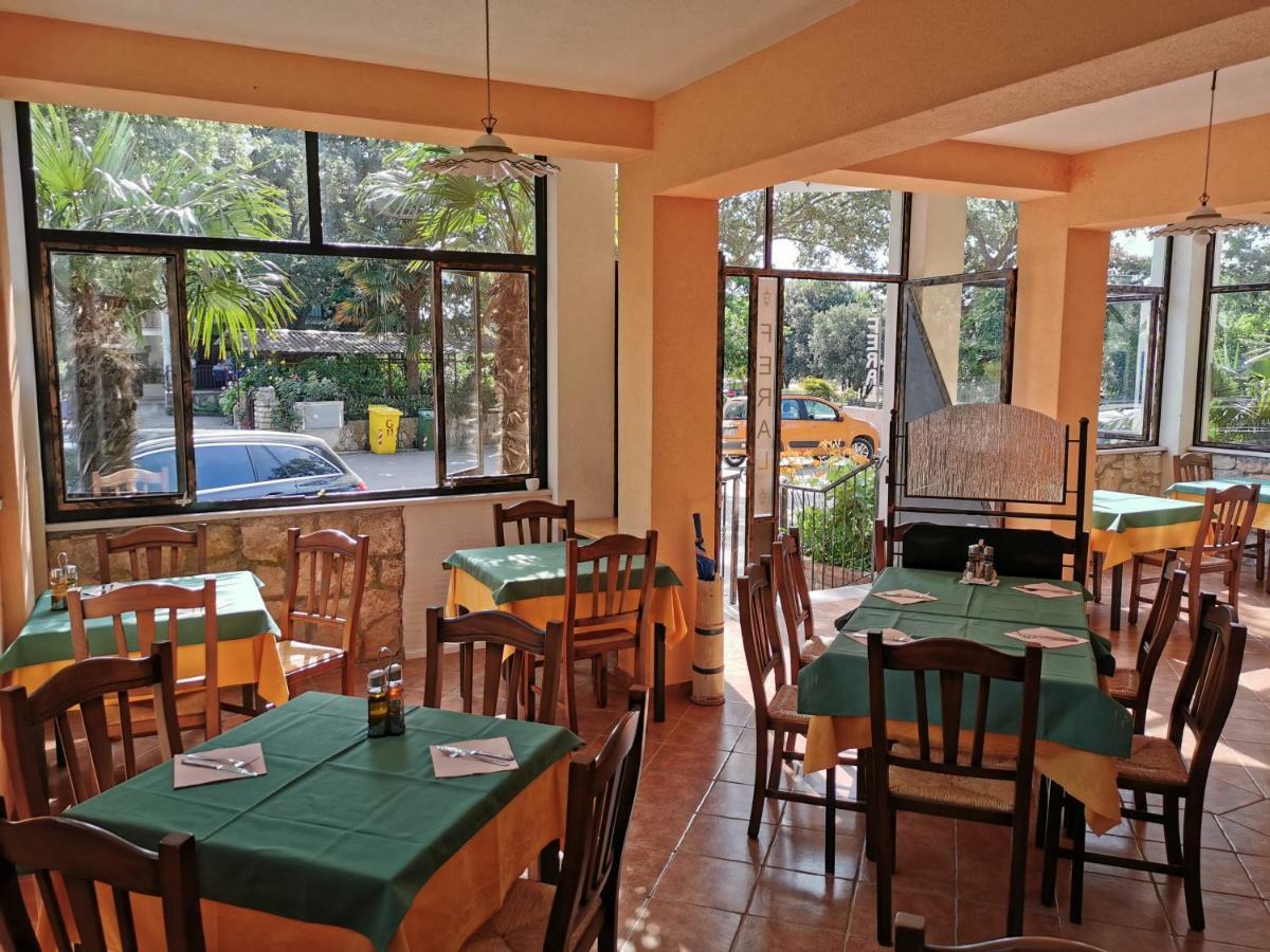 Rooms And Apartment Feral Rovinj Ngoại thất bức ảnh