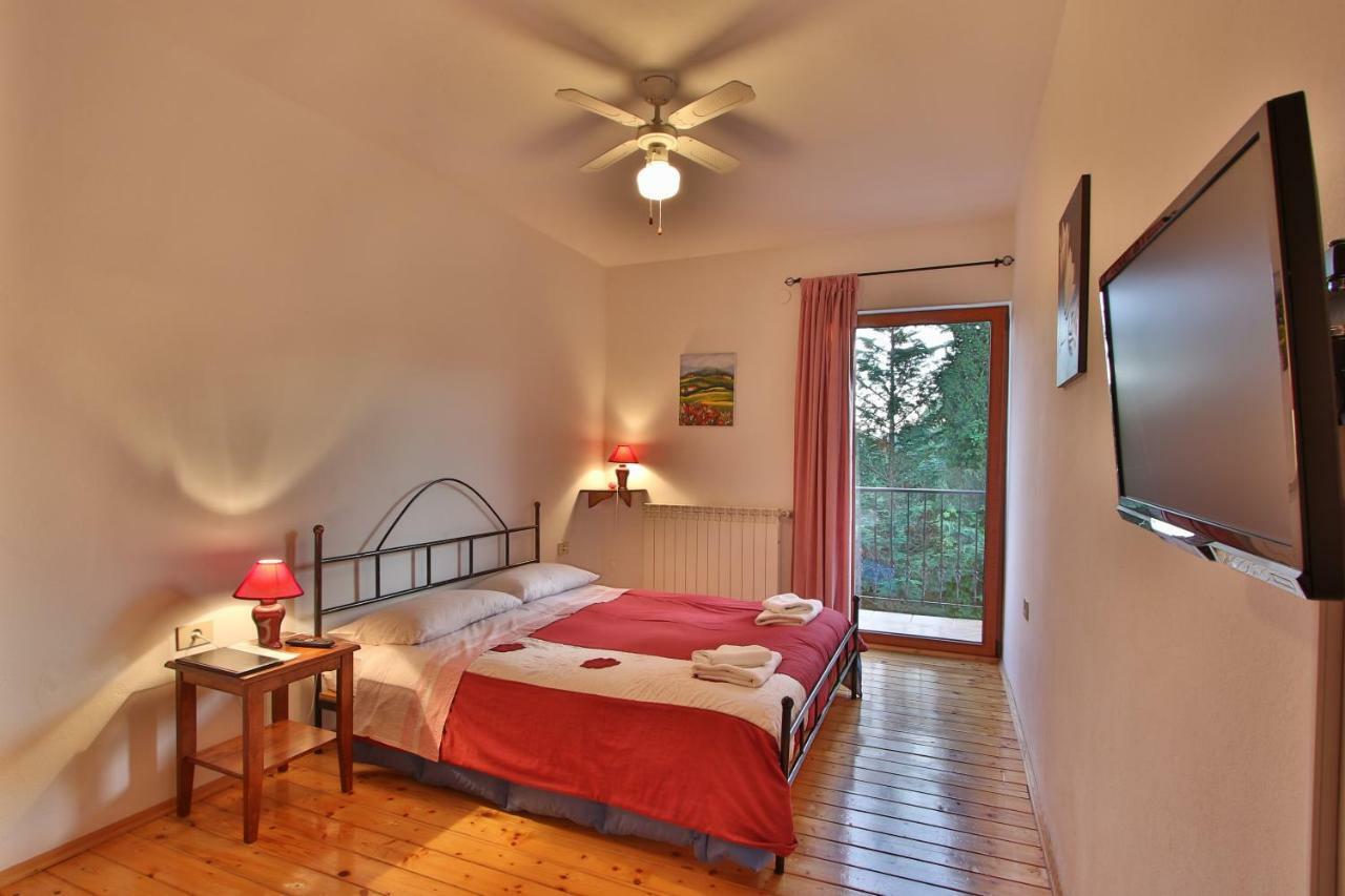 Rooms And Apartment Feral Rovinj Ngoại thất bức ảnh